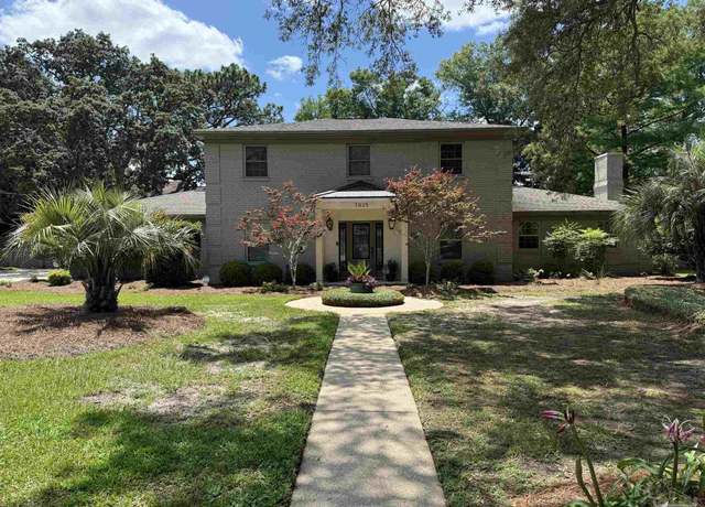 Property at 3925 Montalvo Dr, Pensacola, FL 32504, 3 beds, 3.5 baths