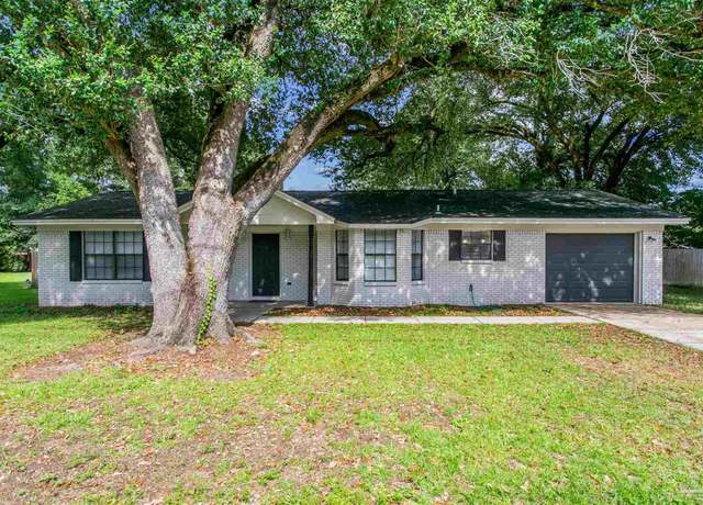 Property at 4636 Evelyn St, Pace, FL 32571, 3 beds, 2 baths