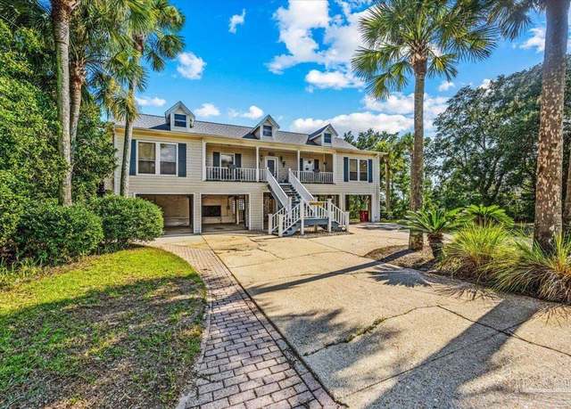Property at 7825 Petersen Pt Rd, Milton, FL 32583, 4 beds, 3.5 baths