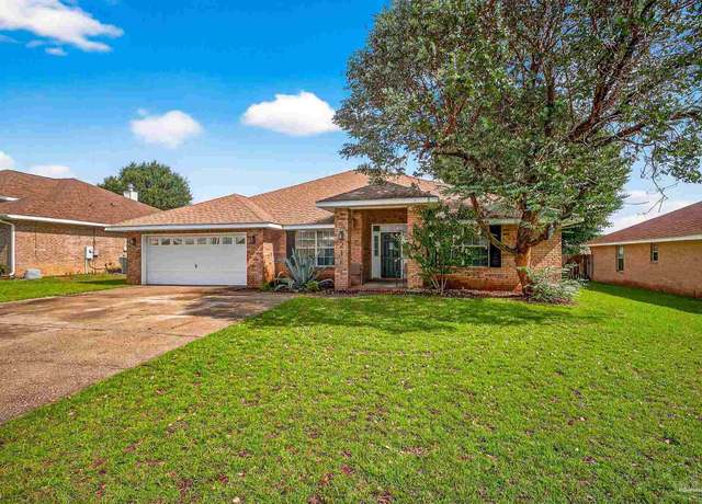 Property at 210 Citadel Ln, Crestview, FL 32539, 4 beds, 3 baths