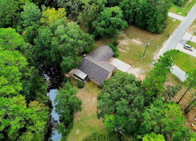 Property at 3076 N 36th Ave, Milton, FL 32583, 3 beds, 2 baths