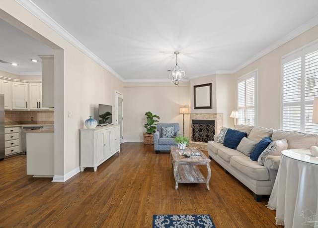 Property at 536 E Government St #3, Pensacola, FL 32502, 2 beds, 2.5 baths