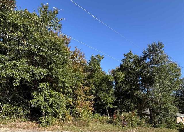 Property at 5622 Innerarity Cir, Pensacola, FL 32507