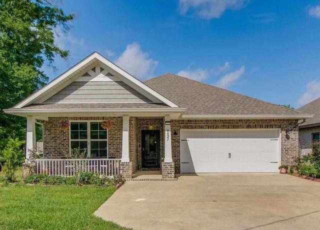 Property at 8821 Airway Dr, Pensacola, FL 32514, 4 beds, 2 baths