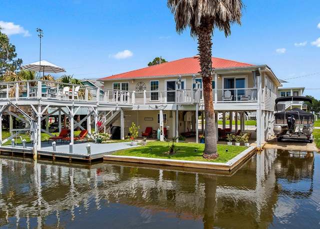 Property at 237 W 6th Ave, Gulf Shores, AL 36542, 3 beds, 2 baths