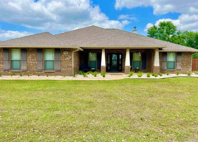 Property at 2924 Sundance Ln, Cantonment, FL 32533, 4 beds, 3 baths