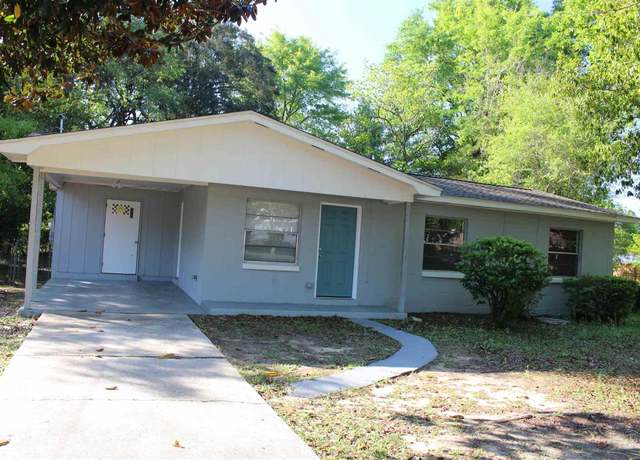 Property at 715 Lambert St, Pensacola, FL 32505, 3 beds, 1 bath