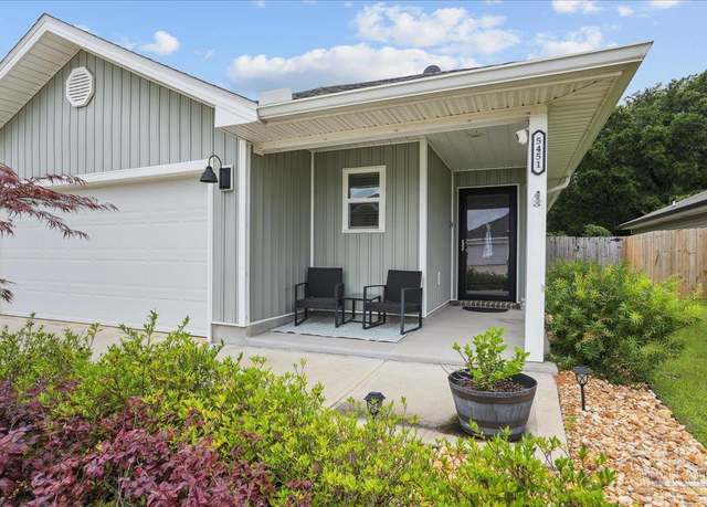 Property at 5451 Peach Dr, Pace, FL 32571, 3 beds, 2 baths