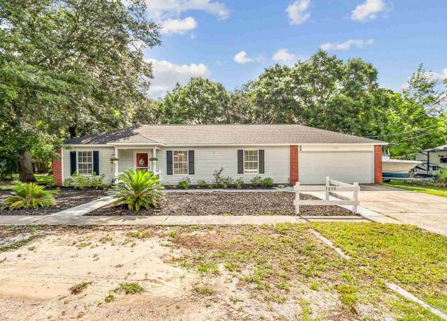 Property at 3608 George Ln, Navarre, FL 32566, 3 beds, 2 baths