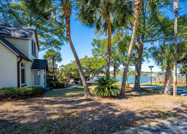 Property at 900 Bayou Blvd, Pensacola, FL 32503, 2 beds, 1.5 baths