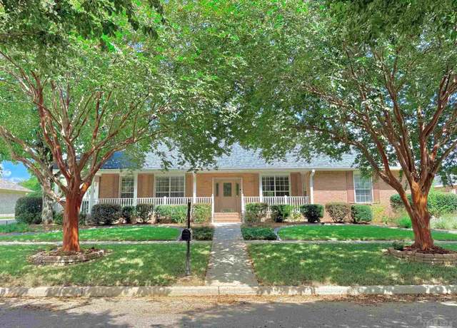 Property at 412 Mayberry St, Cantonment, FL 32533, 4 beds, 2.5 baths