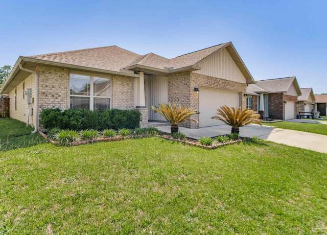 Property at 1024 Bretts Way, Cantonment, FL 32533, 3 beds, 2 baths