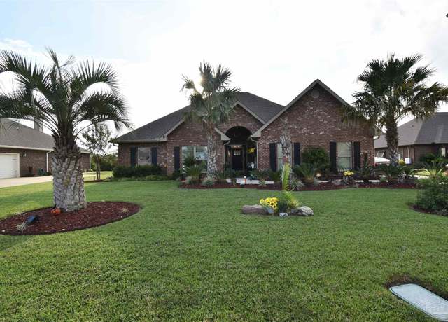 Property at 4205 Ladybank St, Gulf Shores, AL 36542, 5 beds, 3 baths