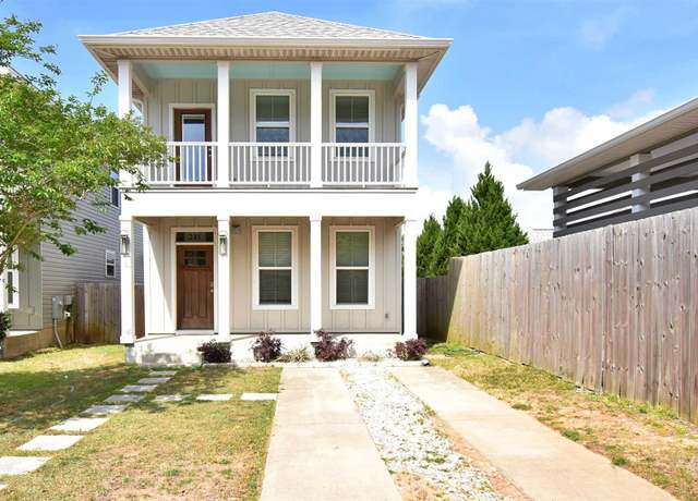 Property at 241 S M St, Pensacola, FL 32502, 3 beds, 2.5 baths
