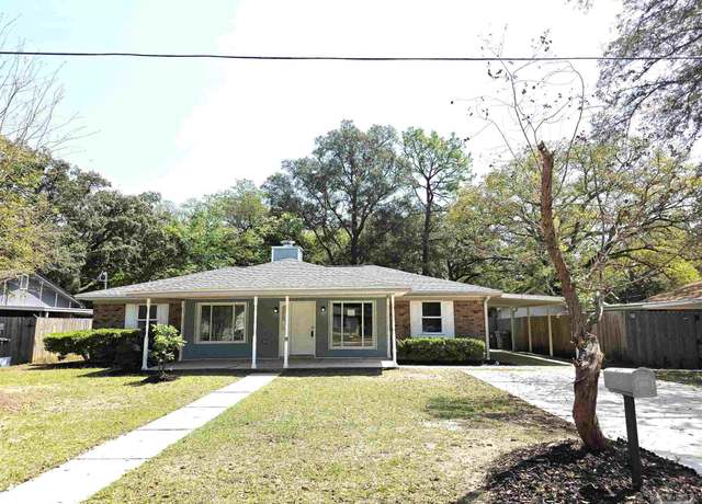 Property at 5666 Vestavia Ln, Pensacola, FL 32526, 3 beds, 2 baths