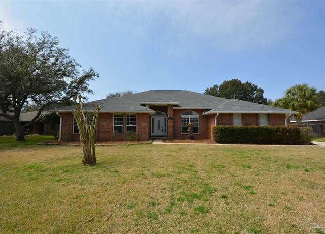 Property at 2575 Cypress Point Cir, Navarre, FL 32566, 4 beds, 3 baths