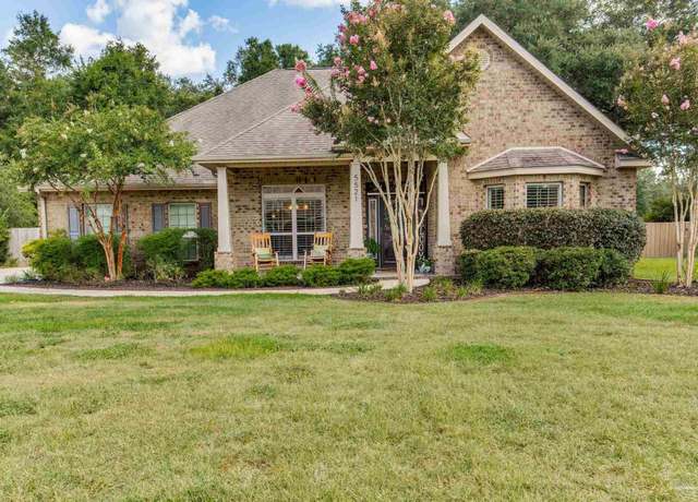 Property at 5521 Huntingdon St, Milton, FL 32570, 5 beds, 3 baths