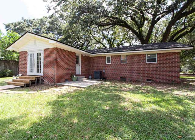 Property at 5635 Turkey Rd, Pensacola, FL 32526, 3 beds, 1.5 baths