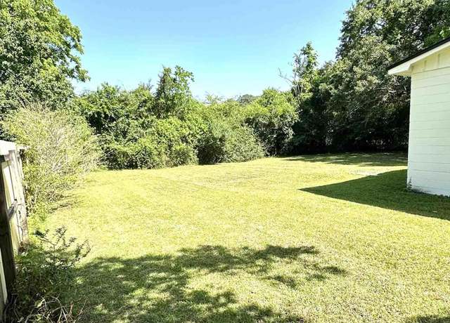 Property at 313 Rhoda St, Pensacola, FL 32503, 3 beds, 1 bath