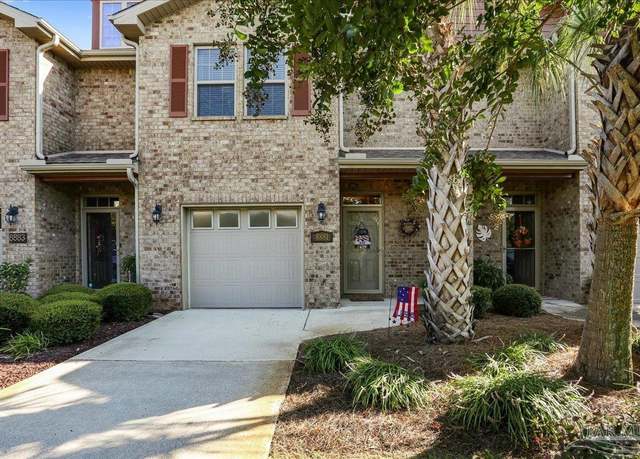 Property at 8881 Brown Pelican Cir, Navarre, FL 32566, 3 beds, 2.5 baths