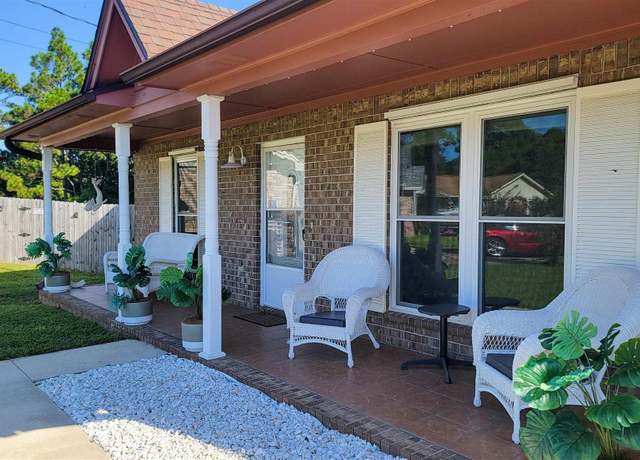 Property at 10860 Silver Creek Dr, Pensacola, FL 32506, 3 beds, 2 baths