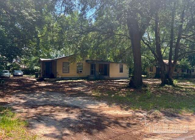 Property at 2703 Larkin St Unit 2703 1/2 and 2701, Pensacola, FL 32514, 2 beds, 2 baths