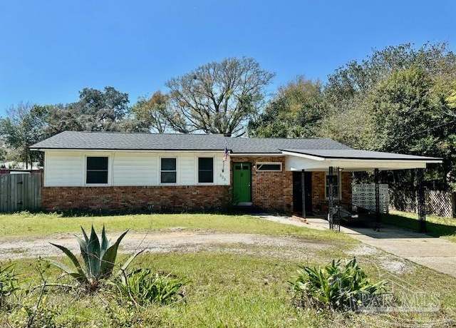 Property at 523 Lakewood Rd, Pensacola, FL 32507, 3 beds, 2 baths