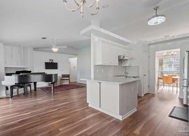 Property at 1014 Steel Ct, Milton, FL 32583, 3 beds, 2 baths