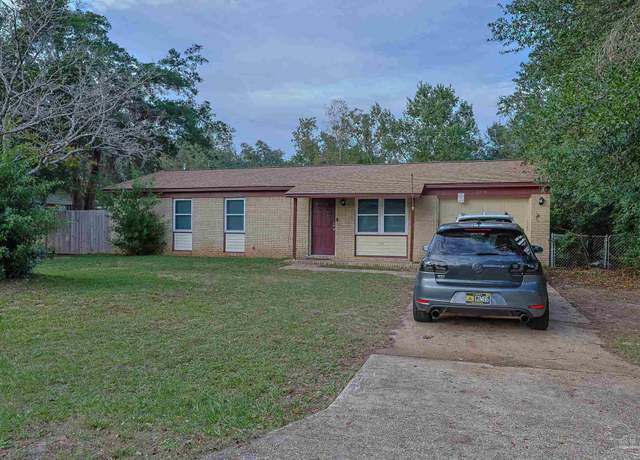 Property at 2704 Hillcrest Ave, Pensacola, FL 32526, 3 beds, 2 baths