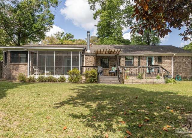 Property at 10129 Huntsman Path, Pensacola, FL 32514, 3 beds, 2 baths
