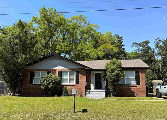 Property at 700 W Hernandez St, Pensacola, FL 32501, 3 beds, 2 baths