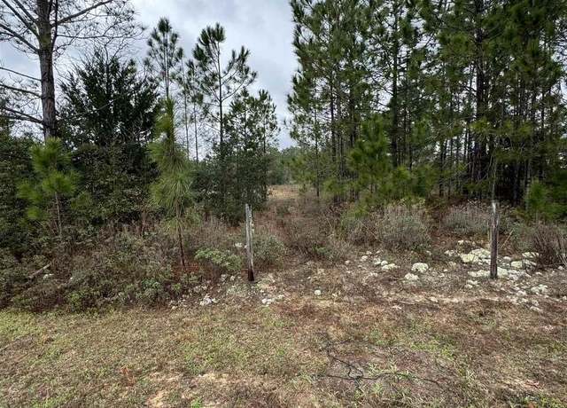 Property at 144 American Farms Rd, Milton, FL 32583