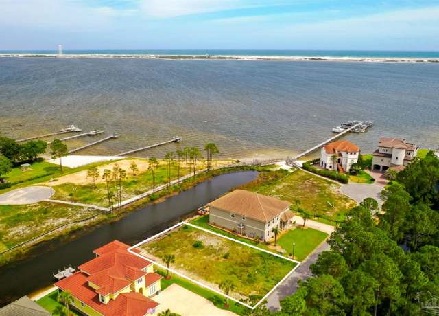Property at 9389 Palmetto Ridge Ct, Navarre, FL 32566