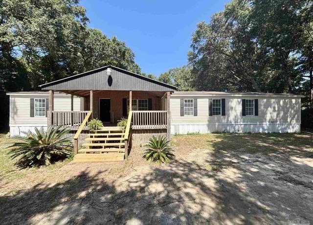 Property at 4004 Windsor Ln, Pace, FL 32571, 4 beds, 2 baths
