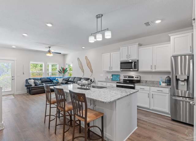 Property at 14357 Gardenglen Dr, Pensacola, FL 32507, 4 beds, 3.5 baths