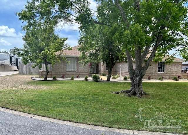 Property at 5140 Grumann Dr, Pensacola, FL 32507, 3 beds, 2 baths