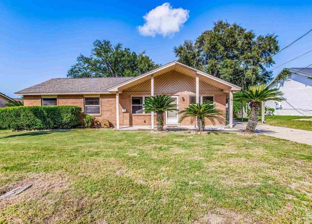 Property at 7837 Lenora Ct, Pensacola, FL 32526, 4 beds, 2 baths