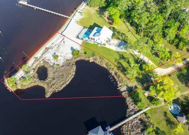 Property at 13135 Seratine Dr, Pensacola, FL 32507