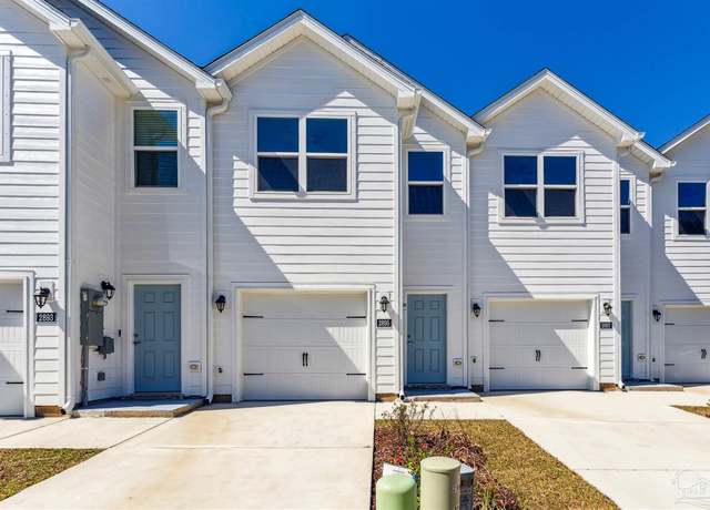 Property at 2897 Leahs Ln, Navarre, FL 32566, 3 beds, 2.5 baths