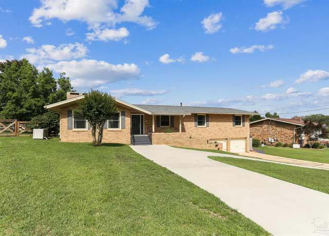 Property at 8870 Thunderbird Dr, Pensacola, FL 32514, 4 beds, 2.5 baths