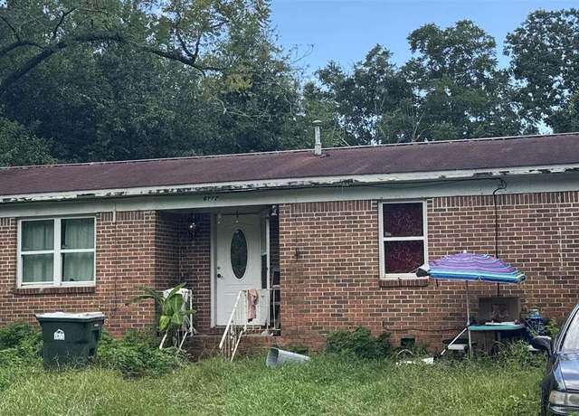 Property at 6112 Brosnaham Ave, Pensacola, FL 32503, 3 beds, 2 baths
