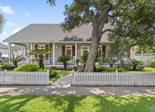 Property at 4001 Landfall Dr, Pensacola, FL 32507, 4 beds, 2 baths