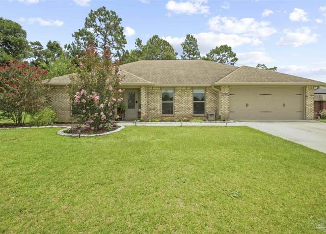 Property at 300 Cassady Ln, Crestview, FL 32539, 3 beds, 2 baths
