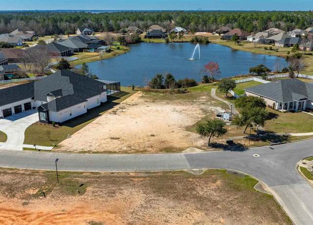 Property at 5829 Highland Lake Dr, Milton, FL 32583