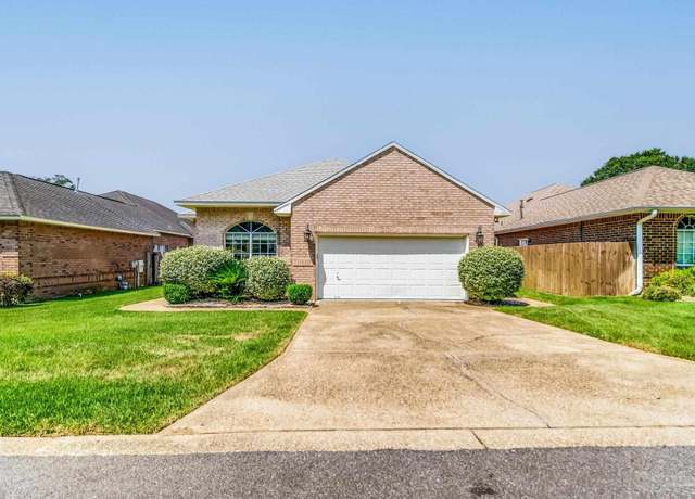 Property at 3023 Oak Pointe Dr, Pensacola, FL 32505, 3 beds, 2 baths