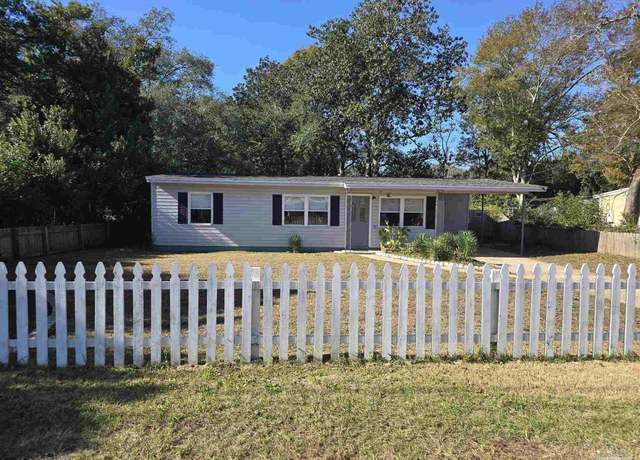 Property at 6137 Patricia Ave, Milton, FL 32570, 3 beds, 1 bath