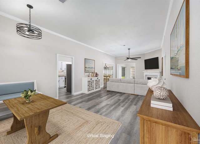 Property at 1332 Greenvista Ln, Gulf Breeze, FL 32563, 3 beds, 2 baths