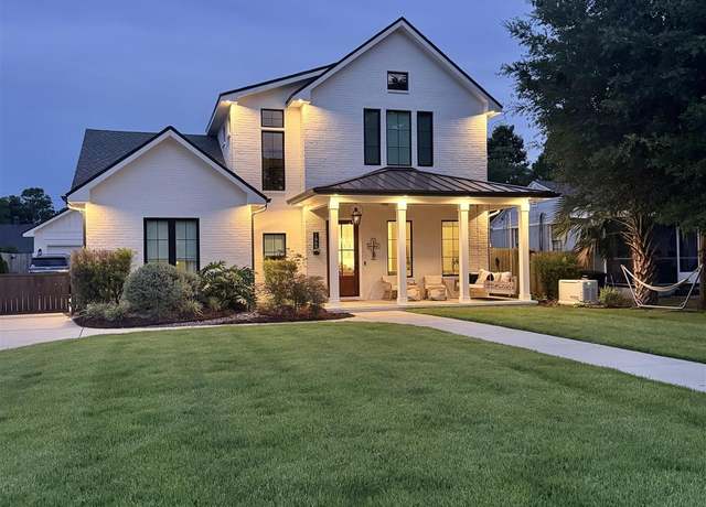 Property at 1869 E Bobe, Pensacola, FL 32503, 3 beds, 2.5 baths