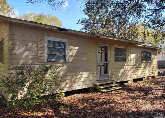 Property at 7740 Old Hickory Hammock Rd, Milton, FL 32583, 2 beds, 1 bath