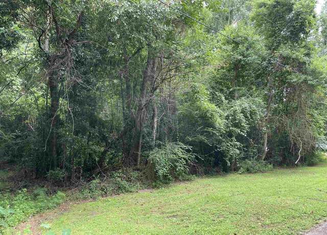 Property at 7600 Pinewood Ave, Century, FL 32535